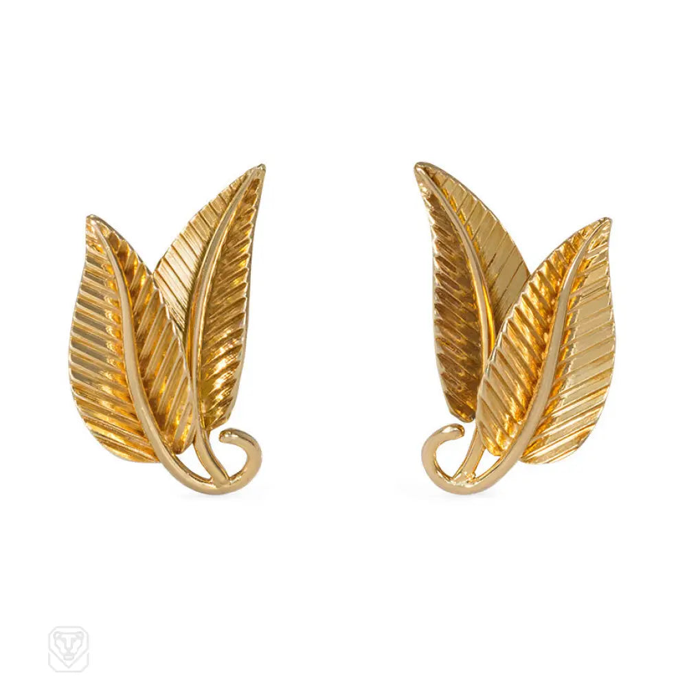 Fashionable ladies earrings with pearls-Estate gold leaf earrings