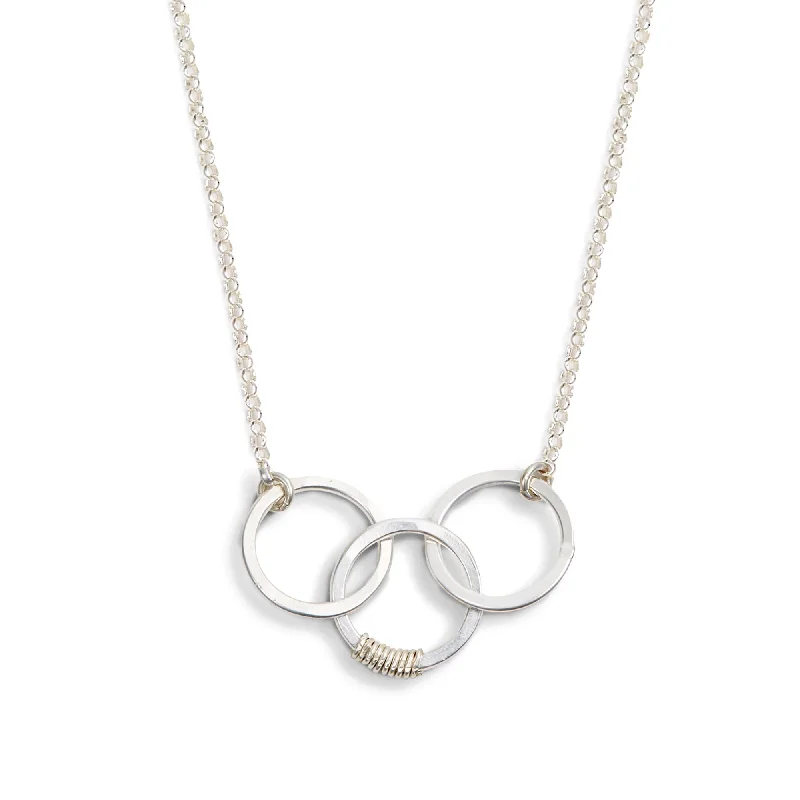 Affordable ladies necklaces for women-cartwheel necklace - family of three