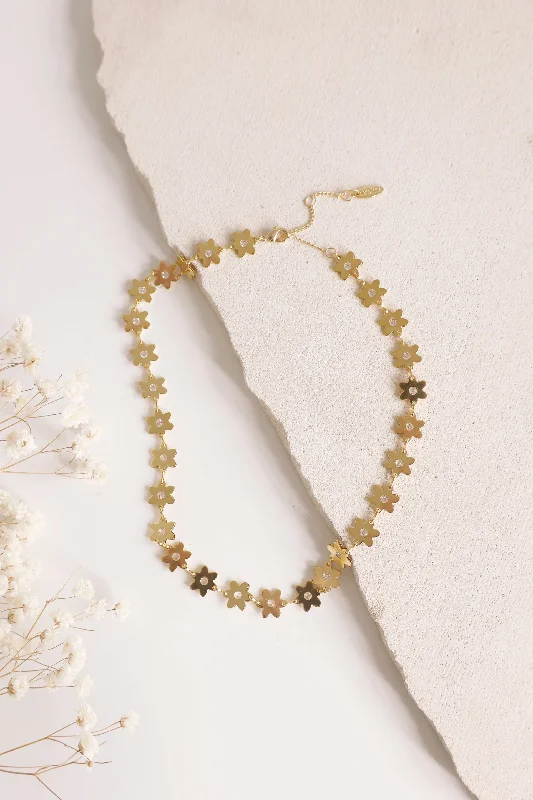 Simple gold ladies necklaces-Daisy Choker Necklace