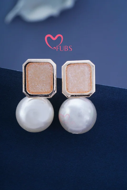 Personalized silver ladies earrings-Trendy Elegant White Pearl Drop Earrings