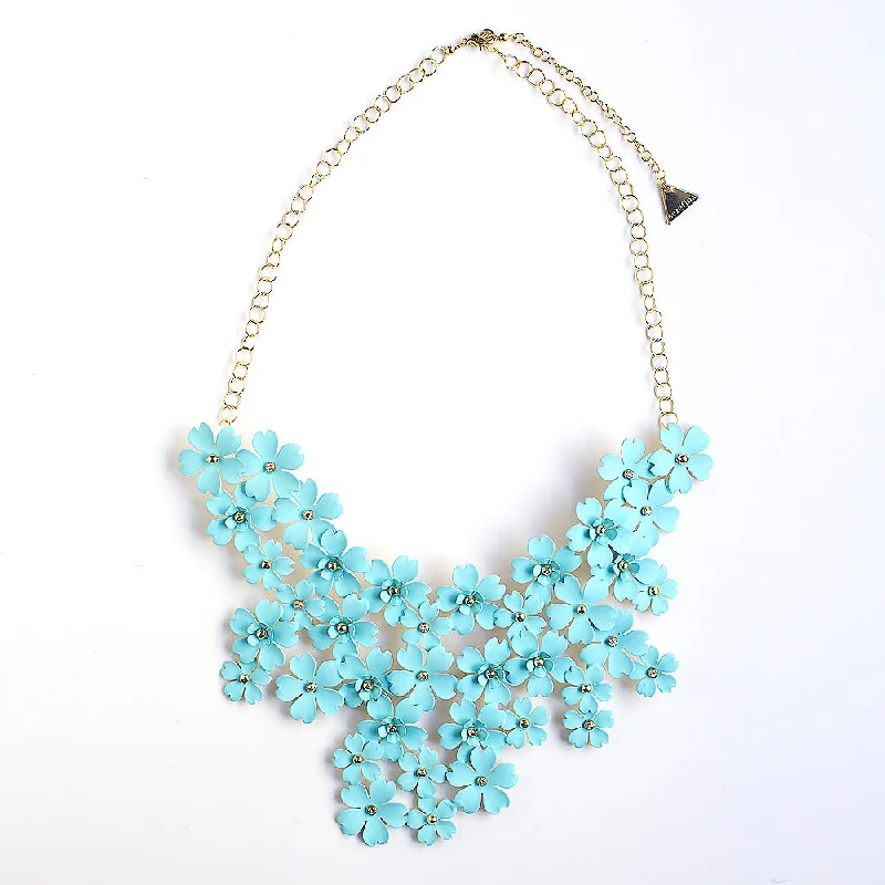 Designer ladies necklaces for special occasions-Mega Floral Statement Bib Necklace - Turquoise