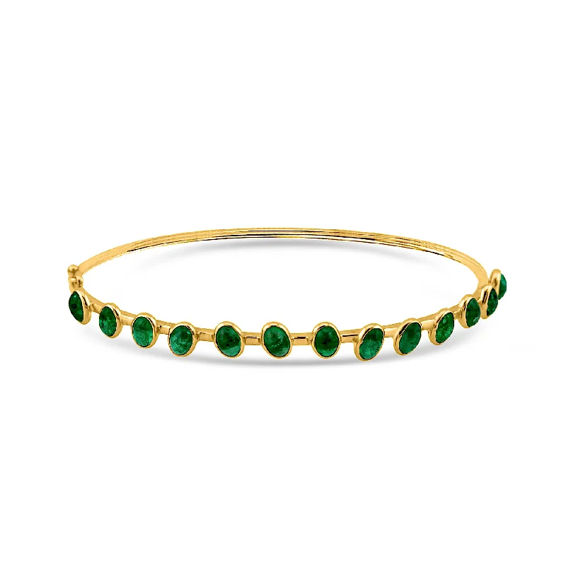 Unique bangle bracelets with colors-Emerald Oval Bangle In 18K Yellow Gold