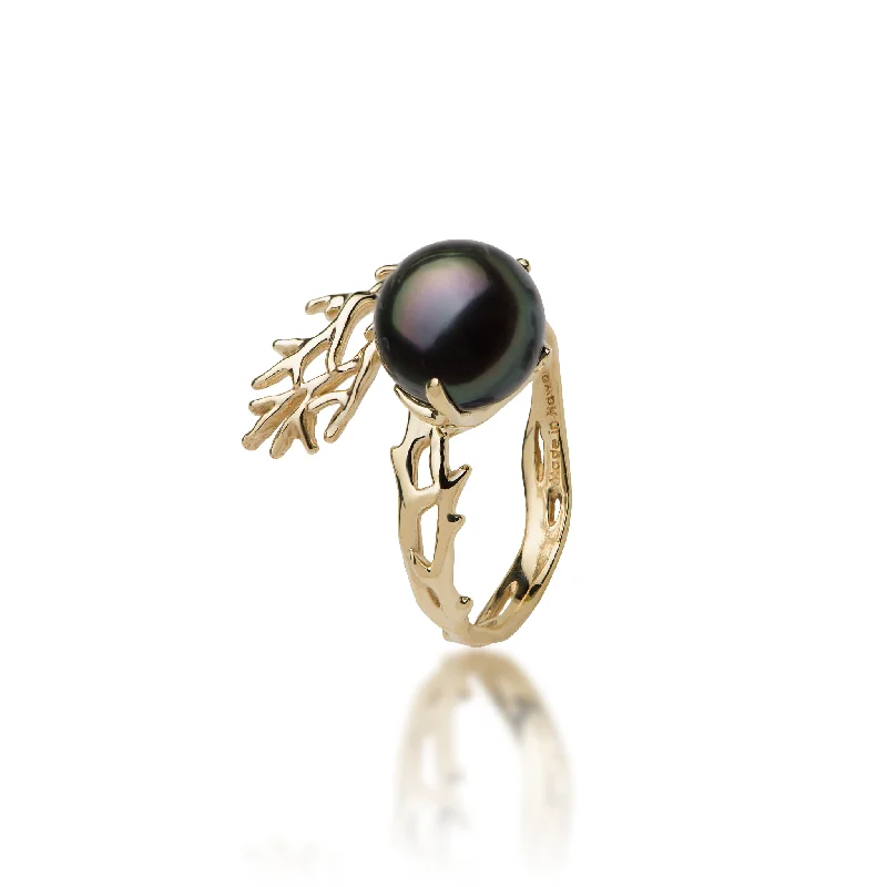 Antique ladies rings with gemstones-Heritage Tahitian Black Pearl Ring in Gold - 8-9mm