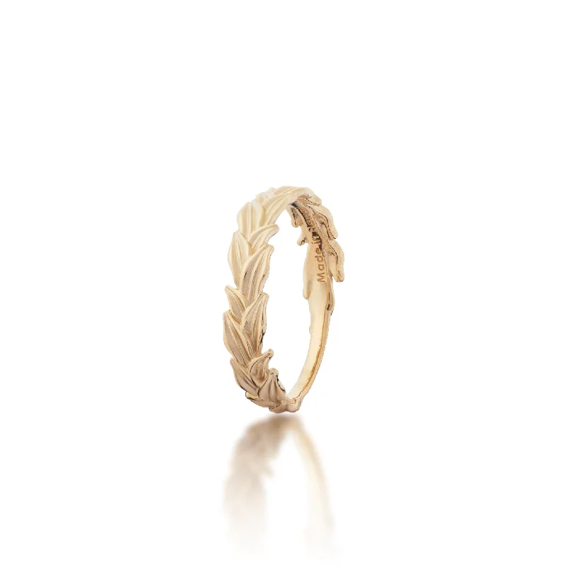 Precious stone ladies rings-Maile Ring in Gold - 4.5mm