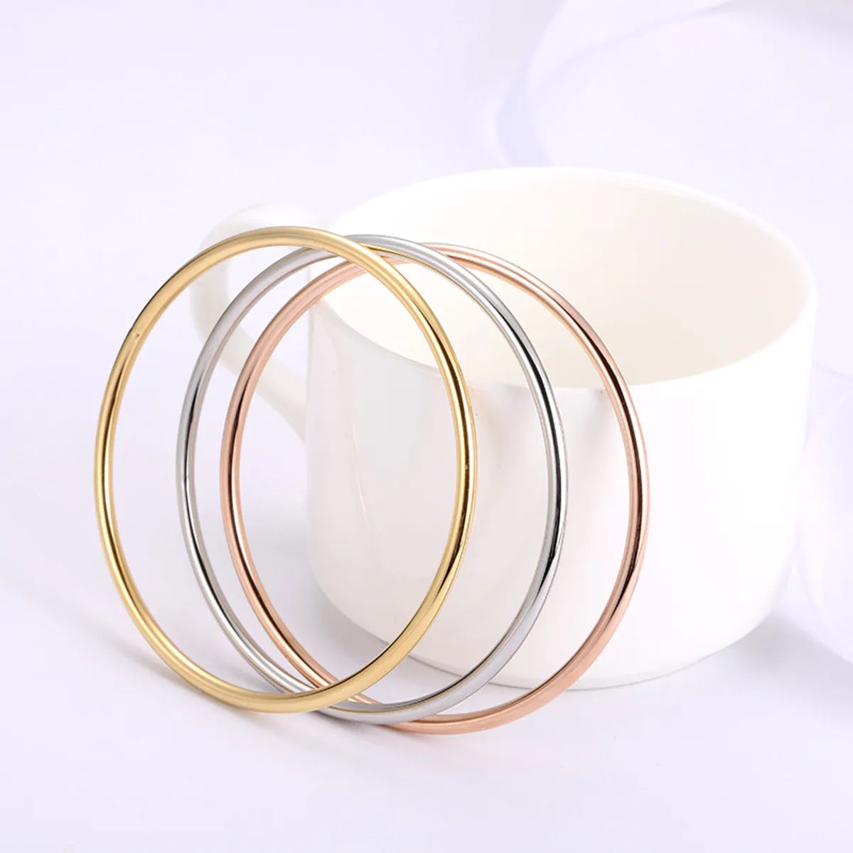 Custom engraved ladies bracelets-Simple Style Solid Color Titanium Steel Plating Bangle