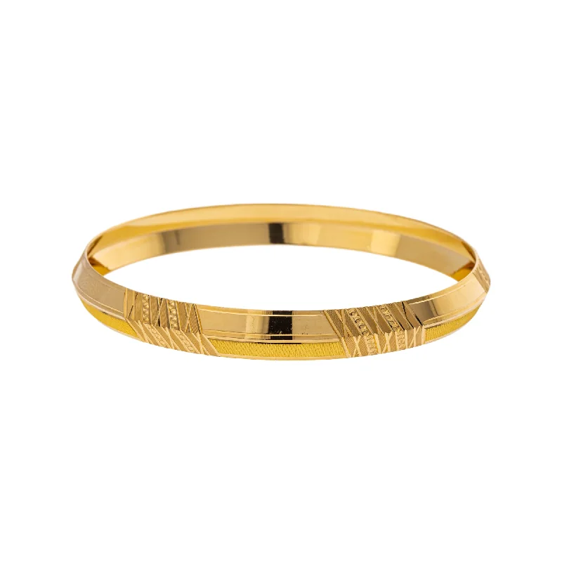 Silver bangle sets for women-22K Yellow Gold Kada Bangle in Size 2.8 (25.4gm)