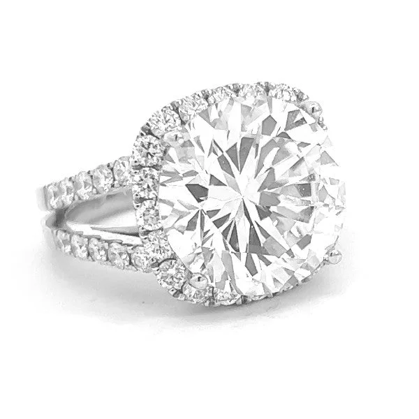 Sparkling halo engagement rings with diamonds-Diamond Halo Engagement Ring