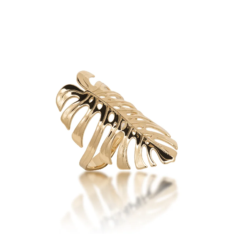 Ladies rings with large diamonds-Monstera Ring in Gold - 30mm