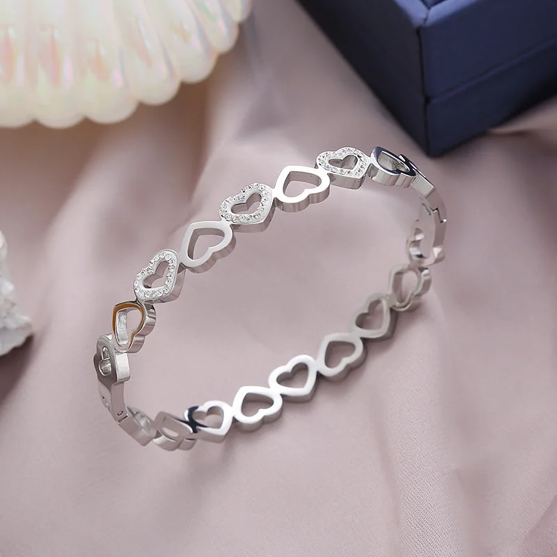 Heart Bracelet Steel D6-13