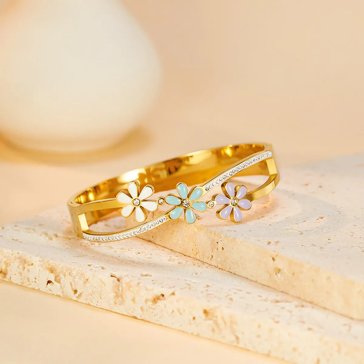 Simple gold bracelets for women-Vintage Style Daisy Stainless Steel Enamel Inlay Zircon Bangle